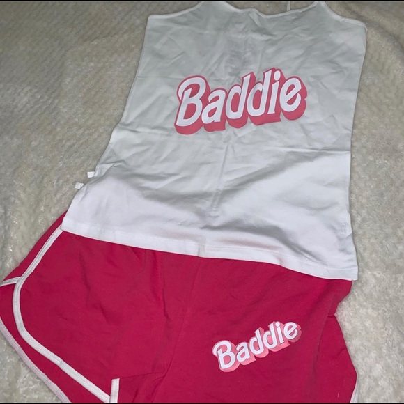 Short Set - Picture 3 of 8